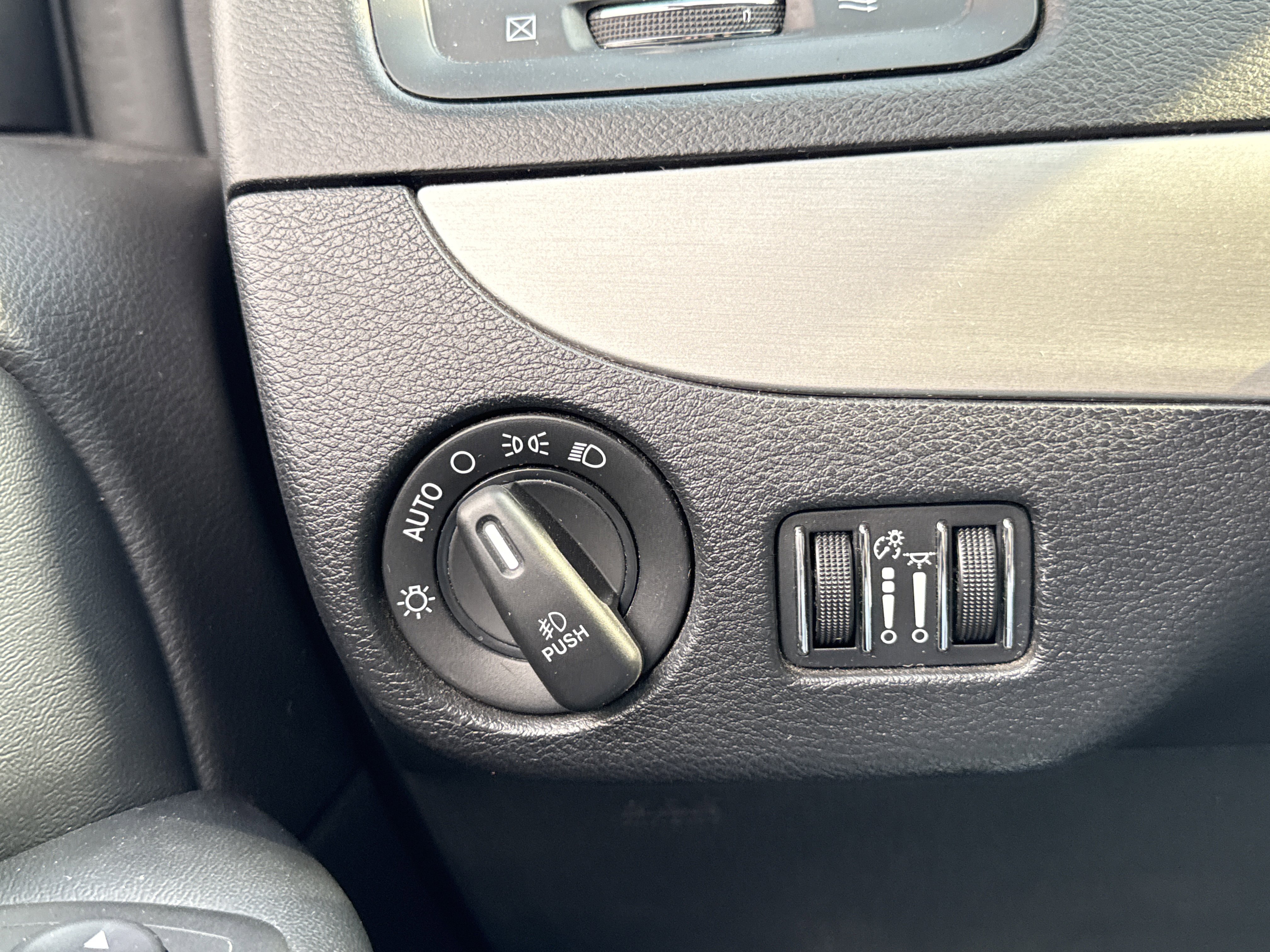 Used 2020 Dodge Grand Caravan GT image 29