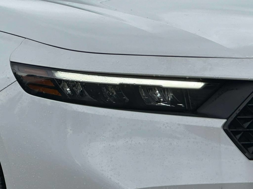 Certified 2023 Honda Accord LX image 7