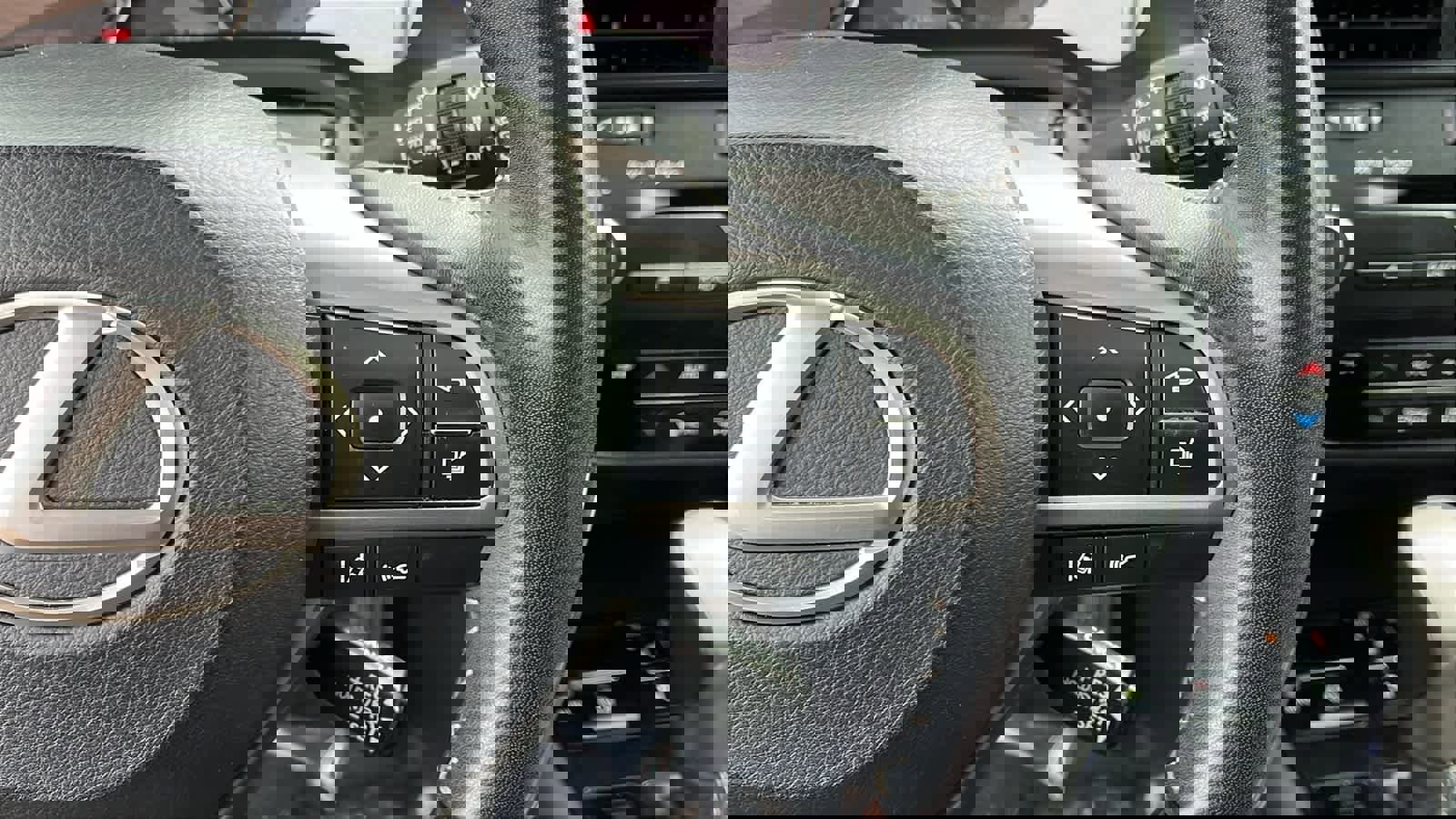 Used 2019 Lexus RX 450h AWD image 13