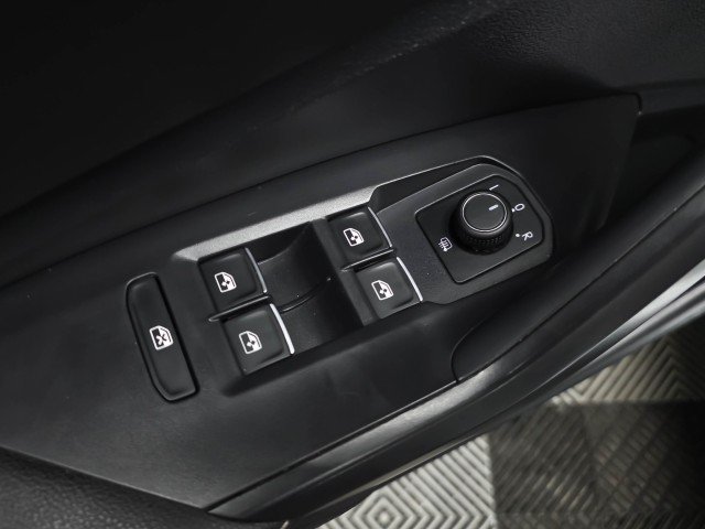 Used 2022 Volkswagen Jetta SE FWD image 31
