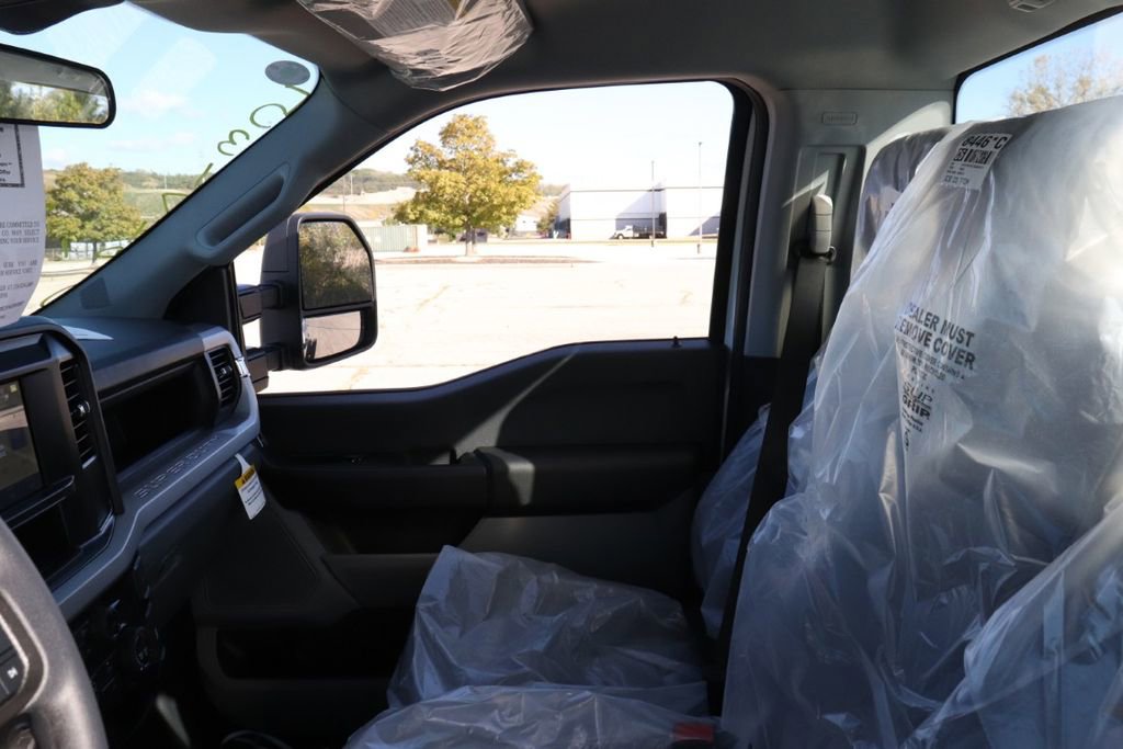 New 2026 Ford F550 4x4 Regular Cab Super Duty image 10