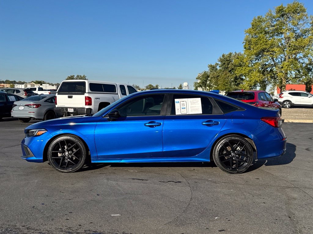 Used 2023 Honda Civic Sport image 4
