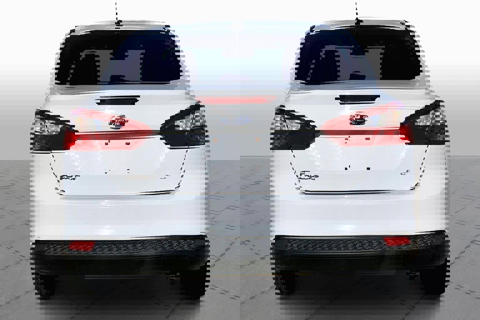 Used 2012 Ford Focus SE image 4