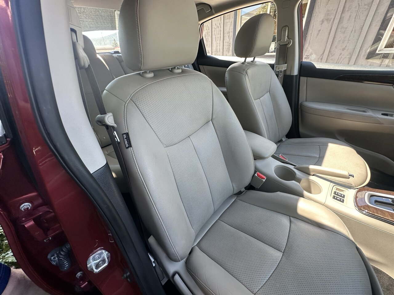 Used 2015 Nissan Sentra SL w/ SL Premium Package FWD image 35