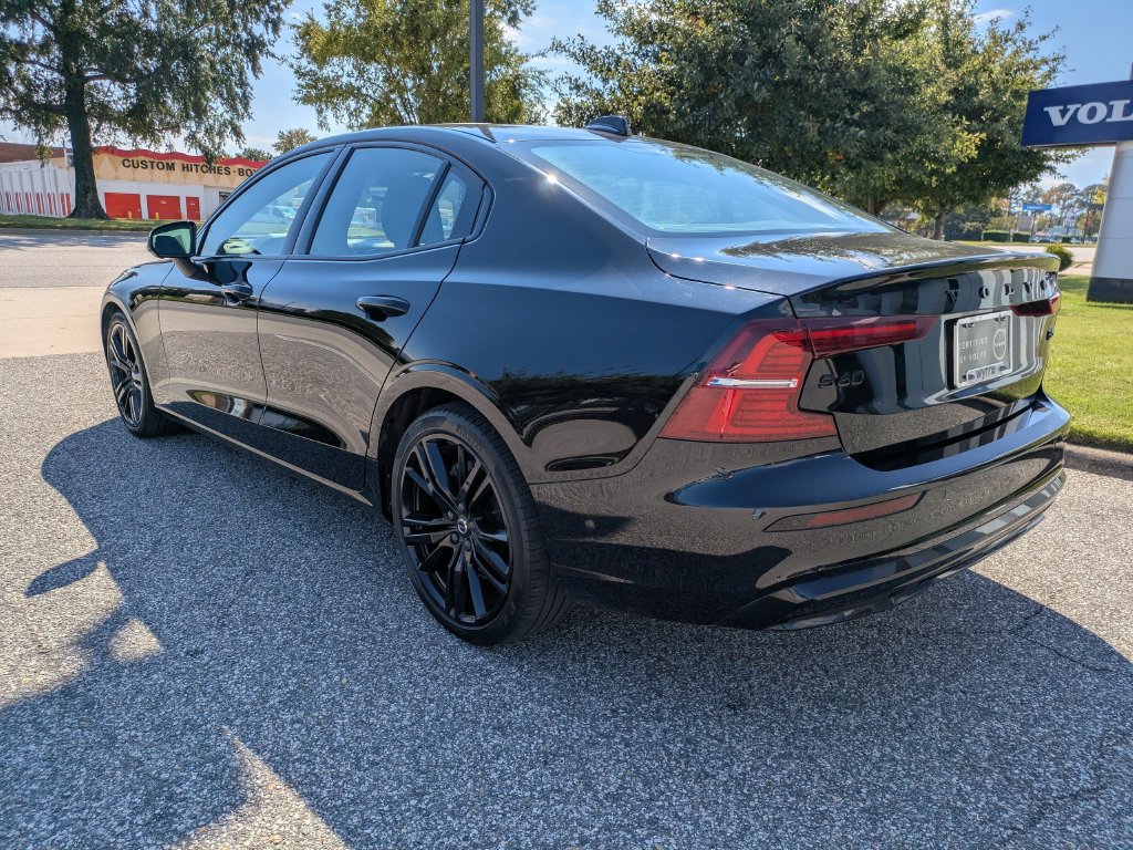 Certified 2024 Volvo S60 B5 Plus w/ Climate Package AWD/4WD image 4