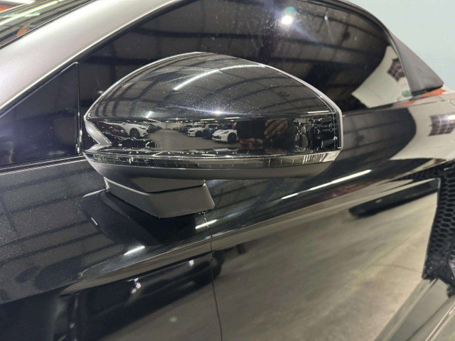 Used 2017 Audi R8 V10 w/ Carbon Exterior Package image 12