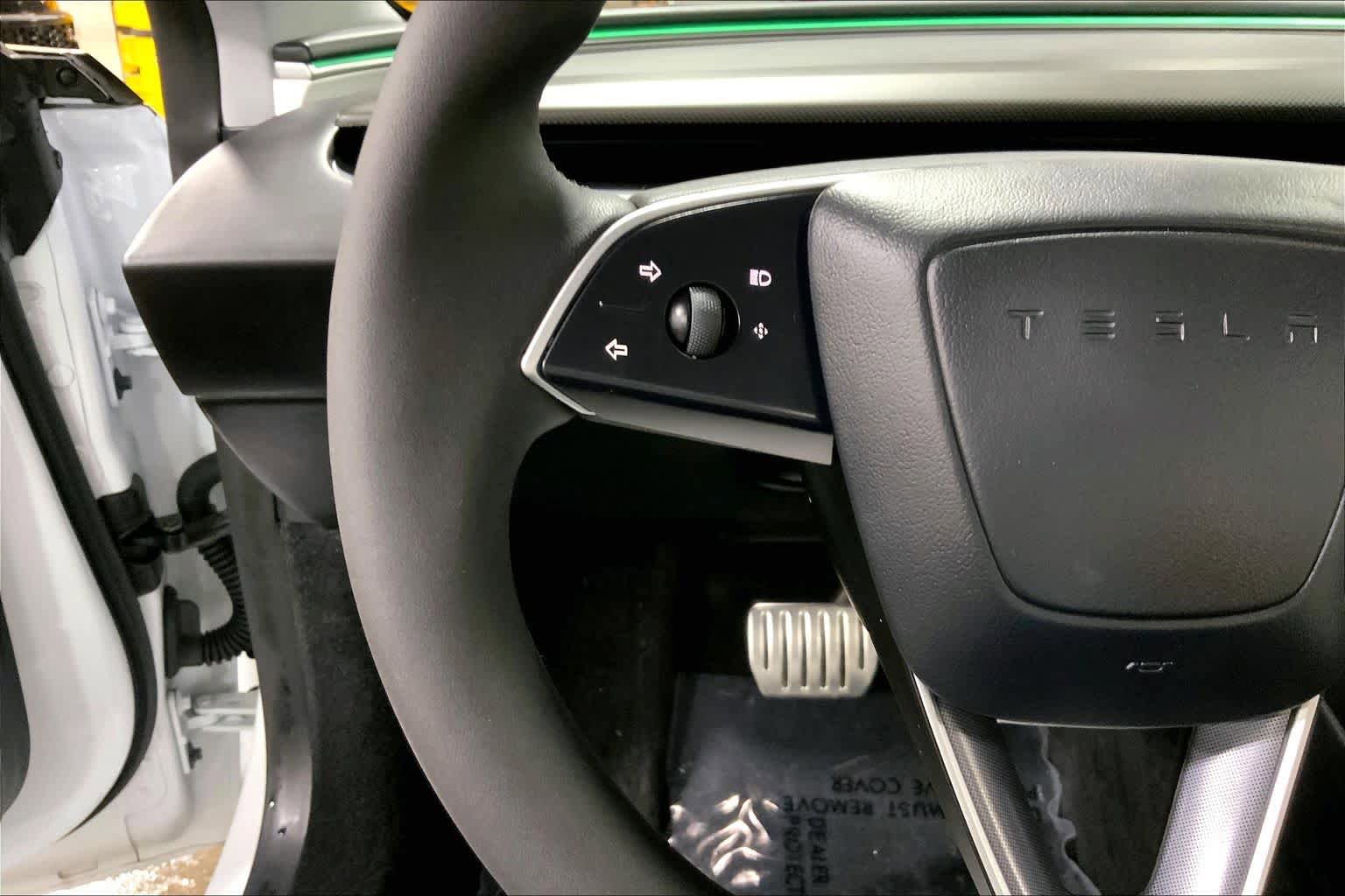 Used 2025 Tesla Model 3 Performance AWD/4WD image 23