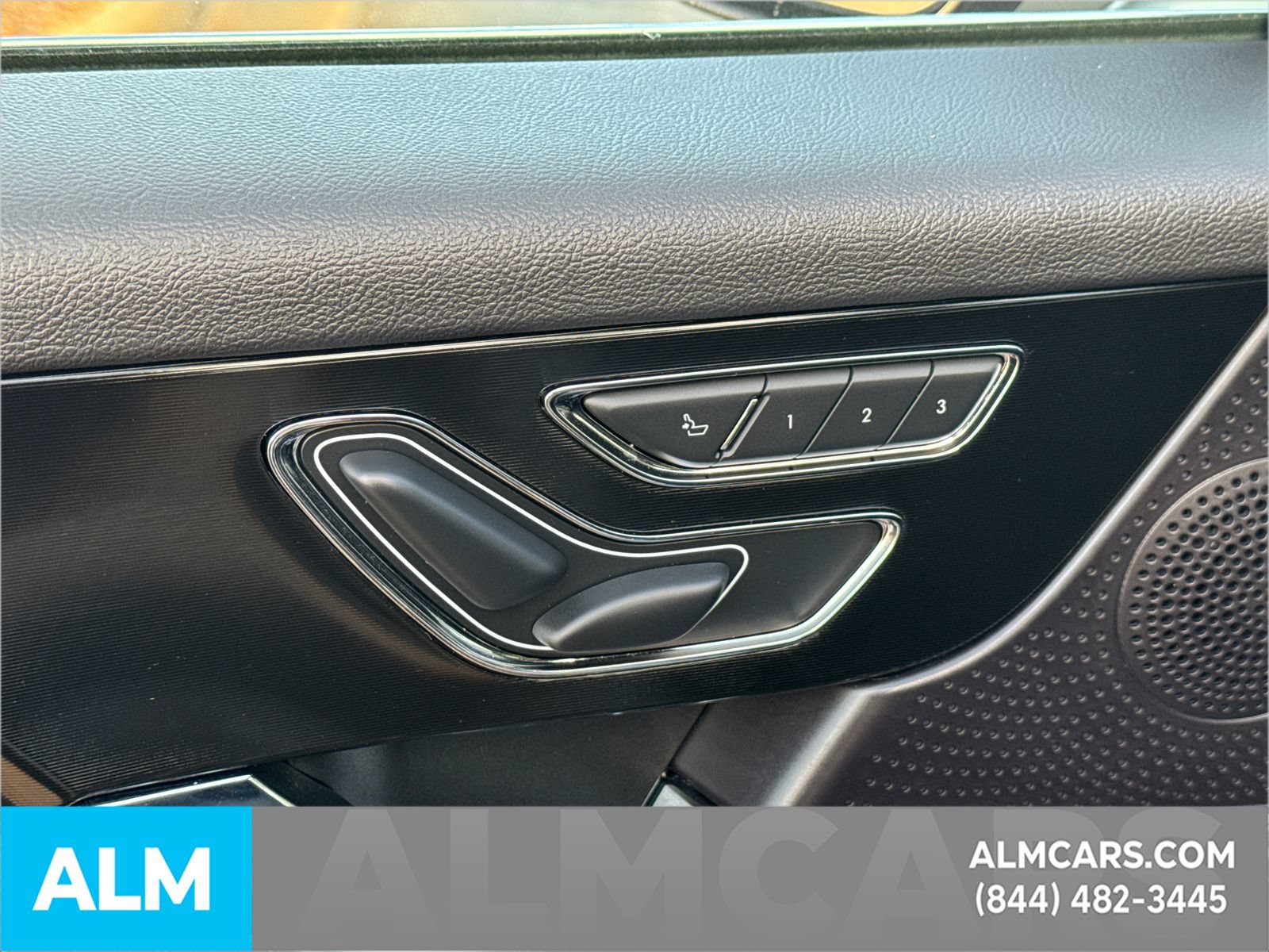 Used 2024 Lincoln Corsair AWD image 11