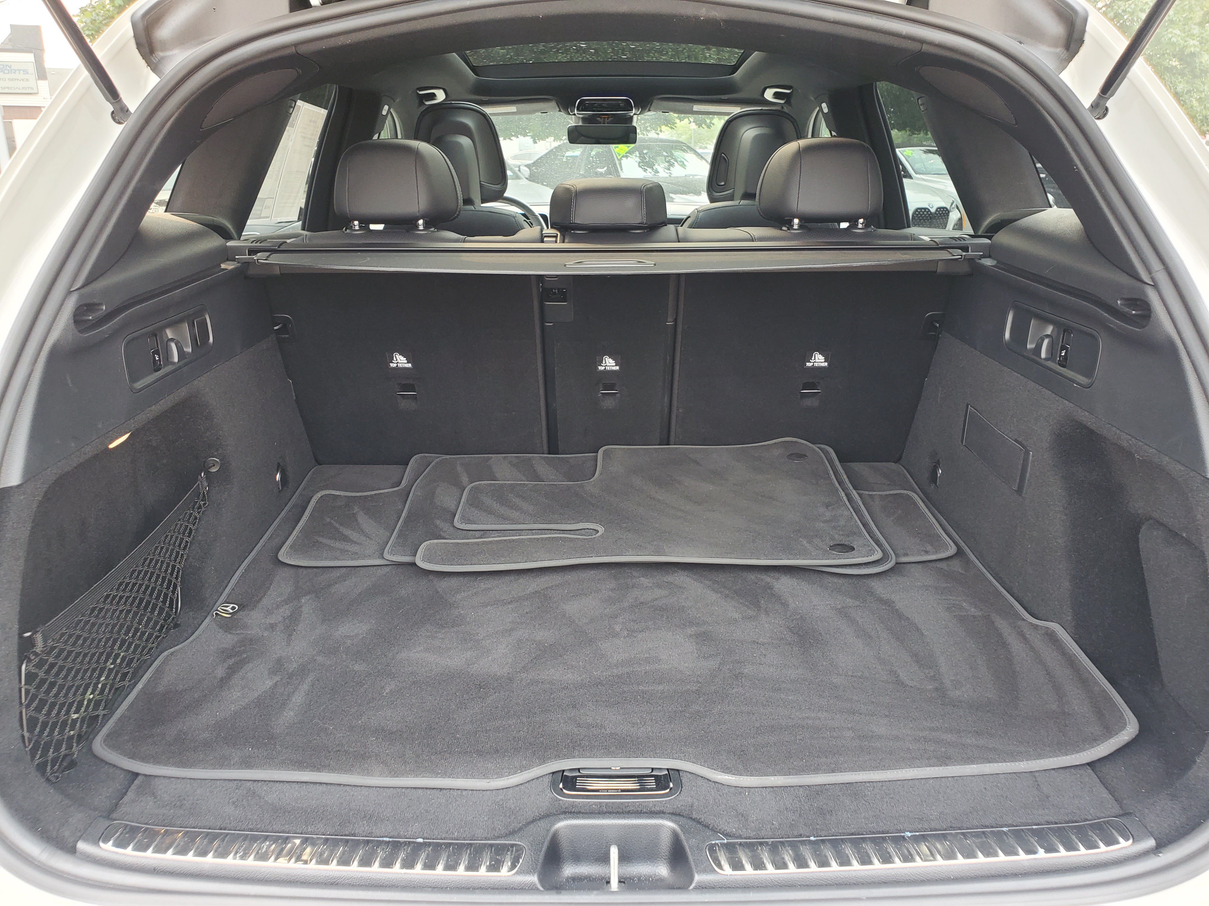 Used 2025 Mercedes-Benz GLC 300 image 32