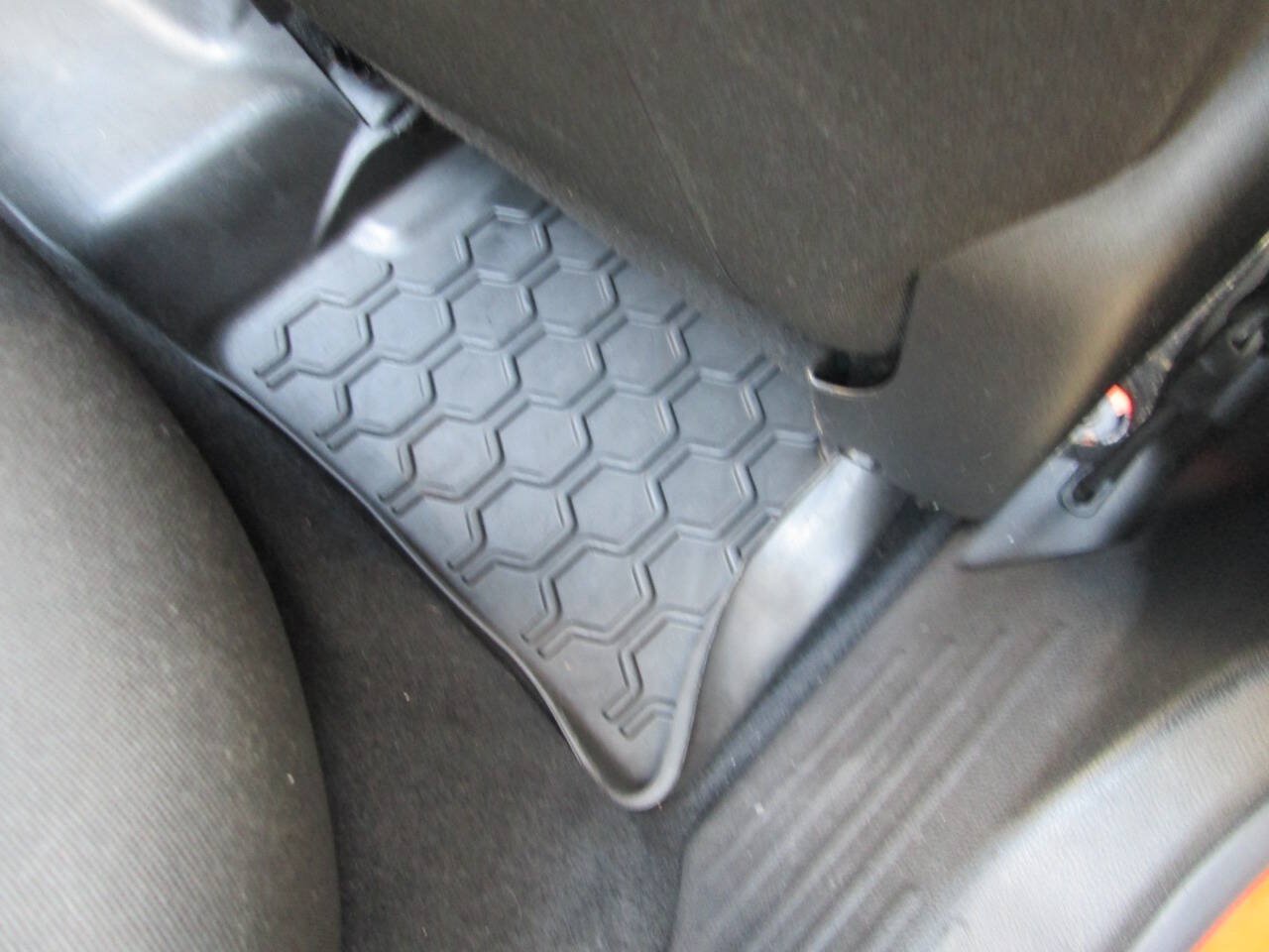 Used 2015 Jeep Renegade Latitude AWD/4WD image 44