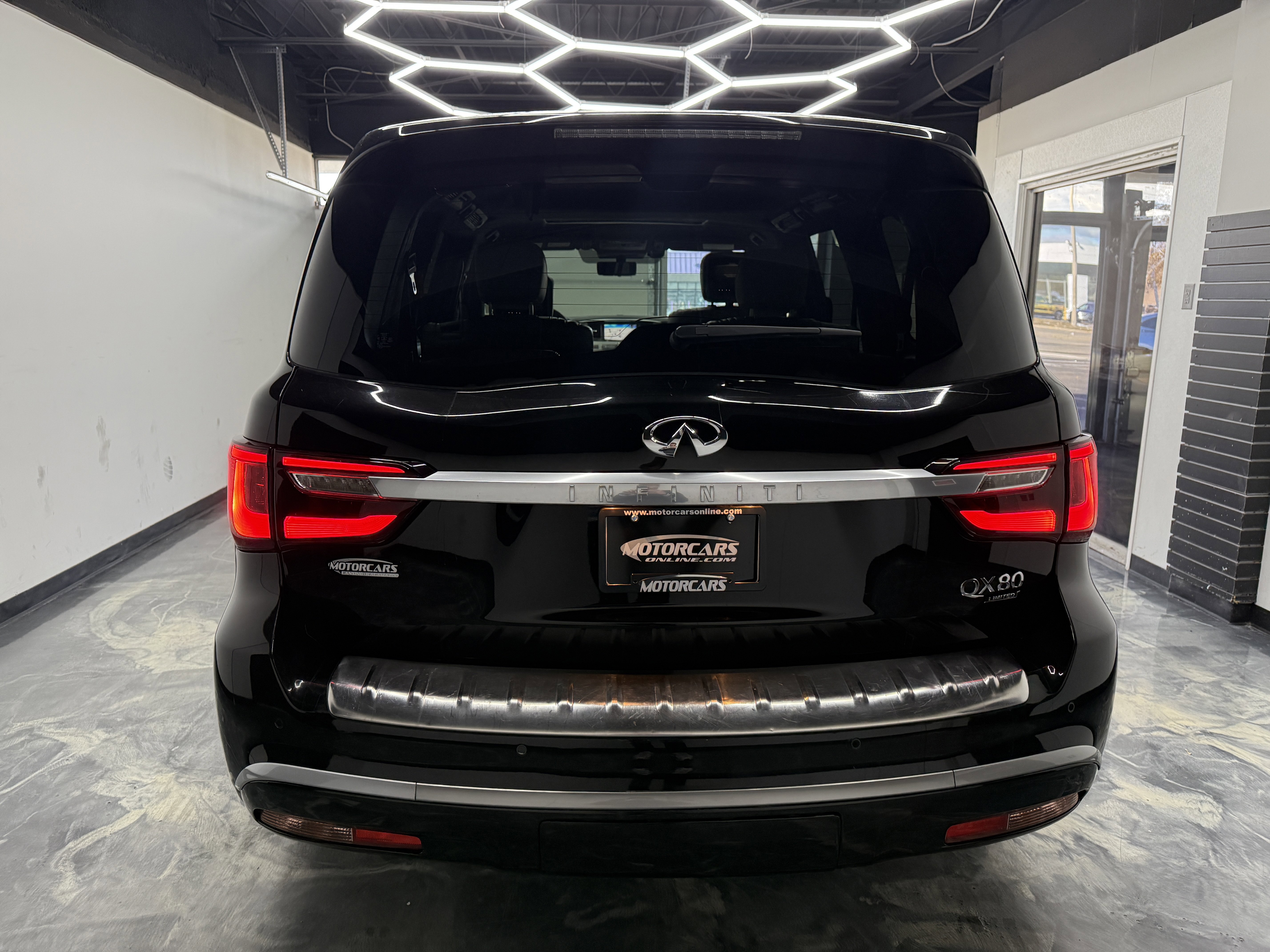 Used 2019 INFINITI QX80 Limited image 4