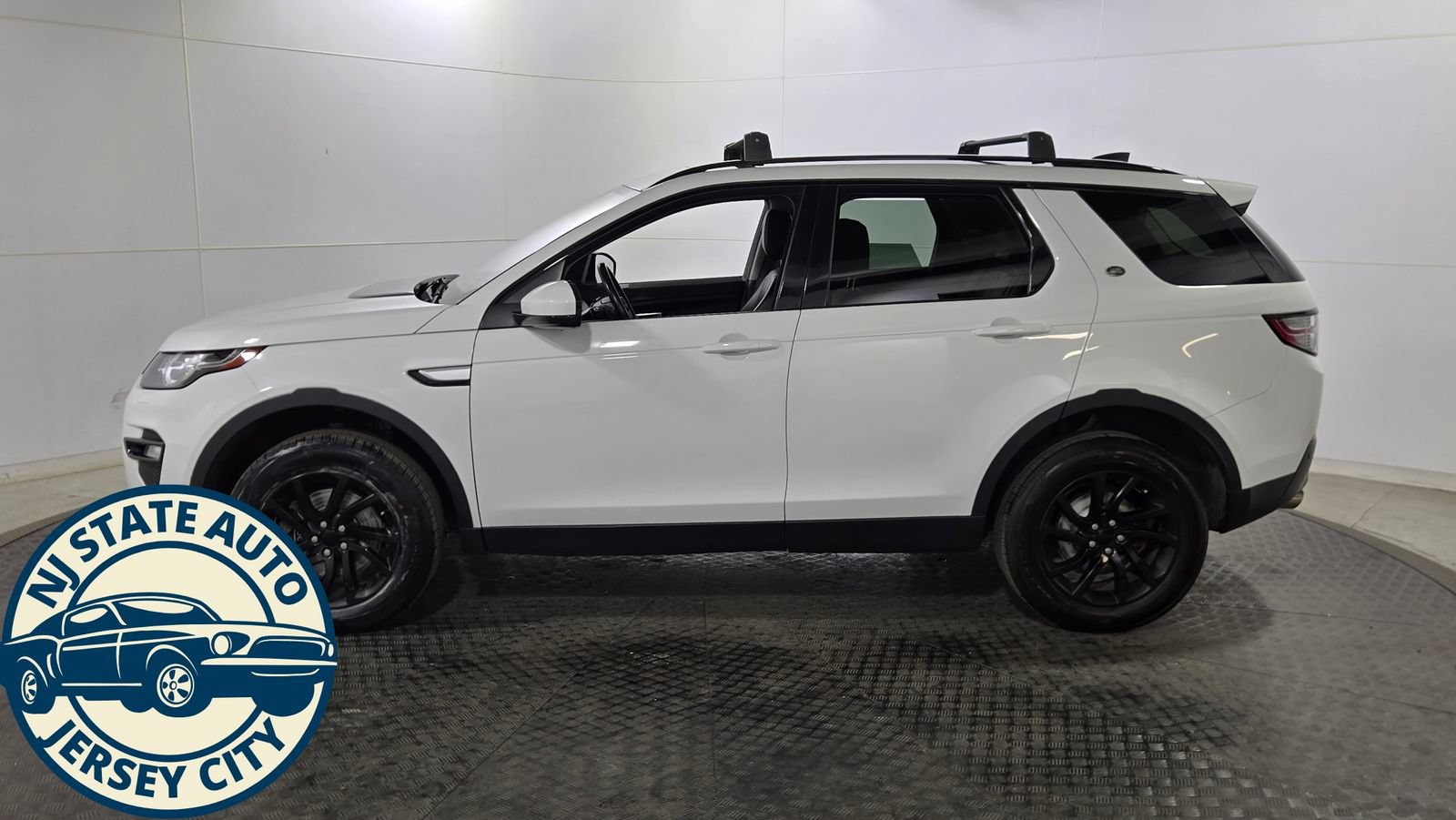 Used 2019 Land Rover Discovery Sport HSE AWD/4WD image 4