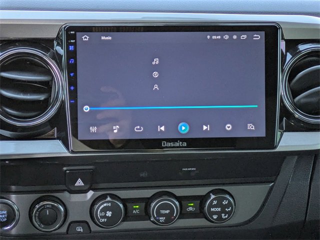 Used 2019 Toyota Tacoma TRD Off-Road image 14