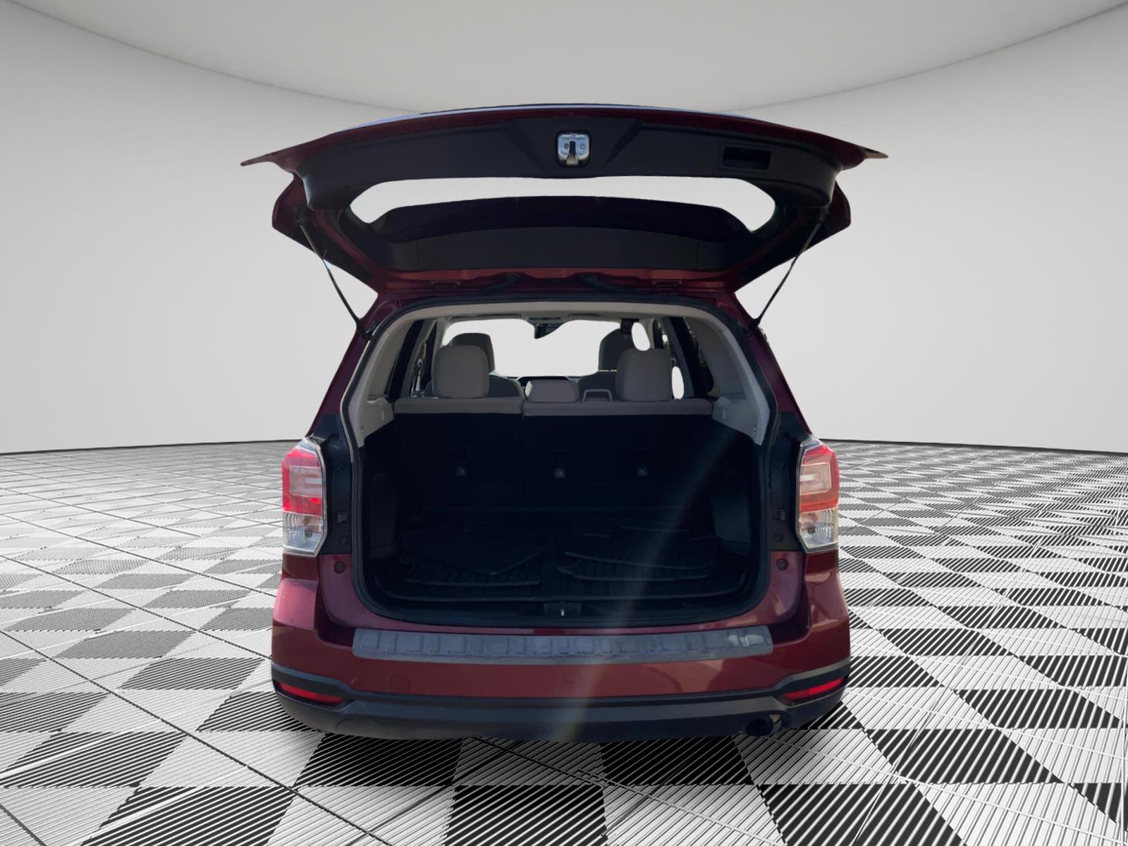 Used 2018 Subaru Forester 2.5i Premium w/ All-Weather Package image 6