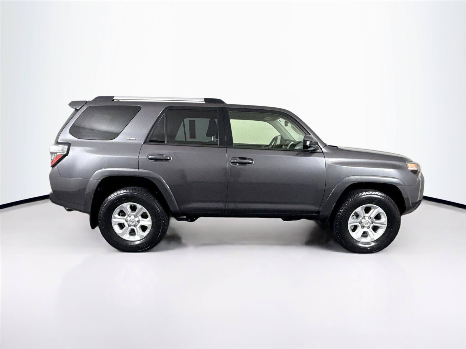 Used 2021 Toyota 4Runner SR5 AWD/4WD image 9