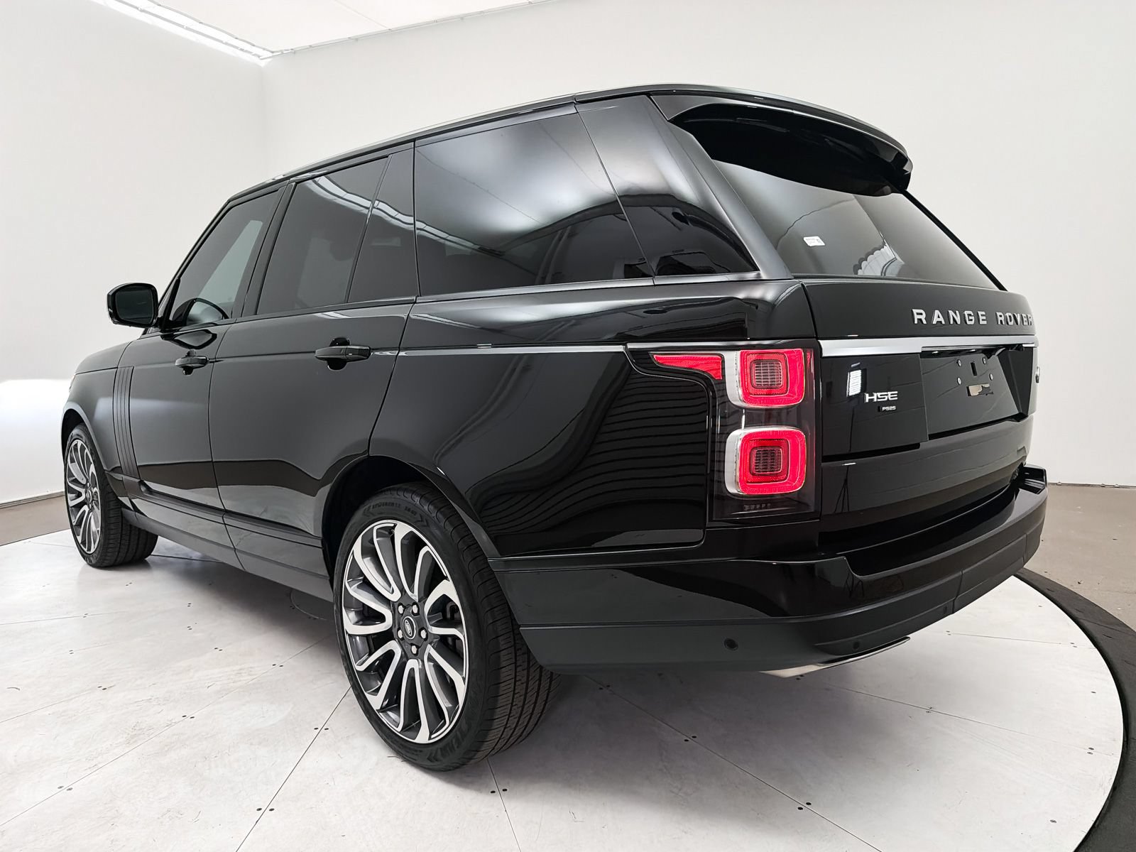 Used 2020 Land Rover Range Rover HSE AWD/4WD image 16