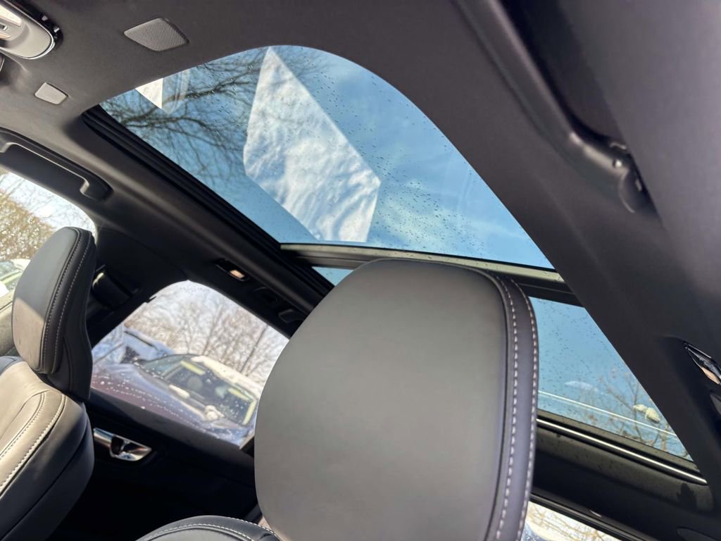 New 2026 Volvo XC60 T8 Ultra w/ Protection Package Premier image 24