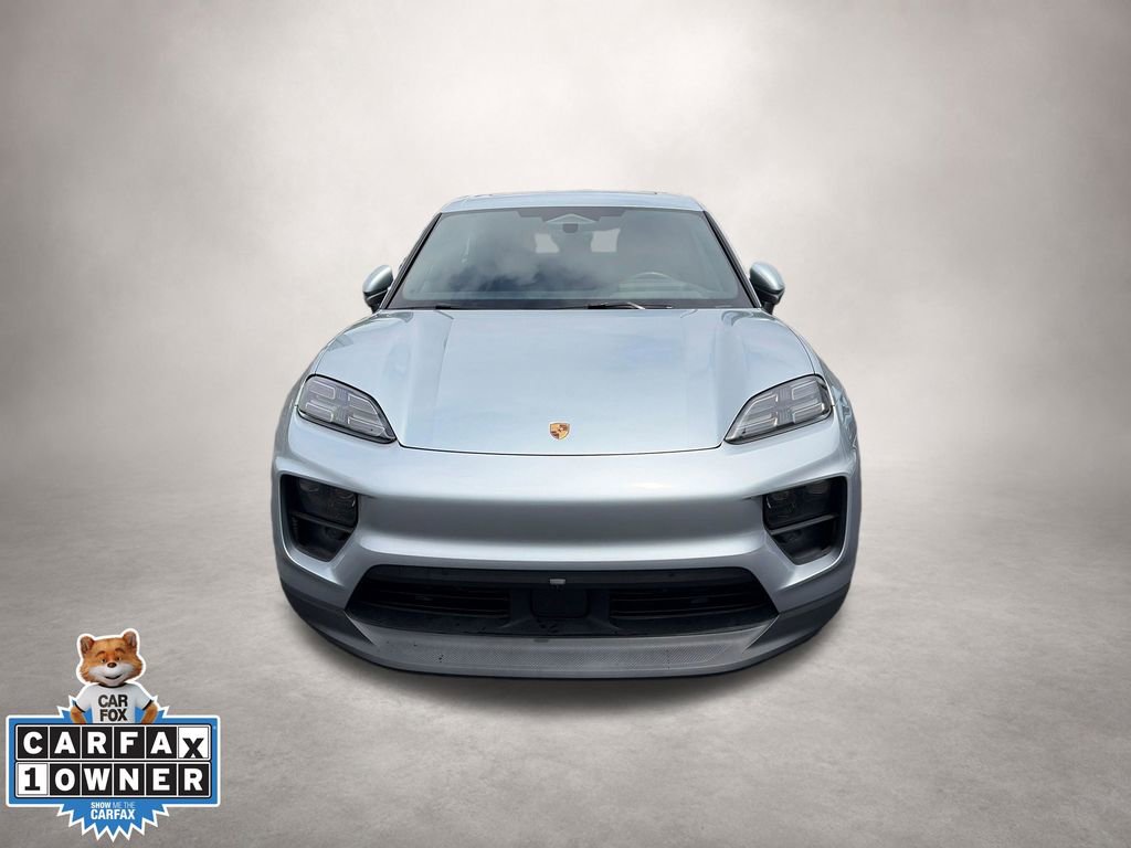 Used 2025 Porsche Macan 4 Electric AWD/4WD image 8