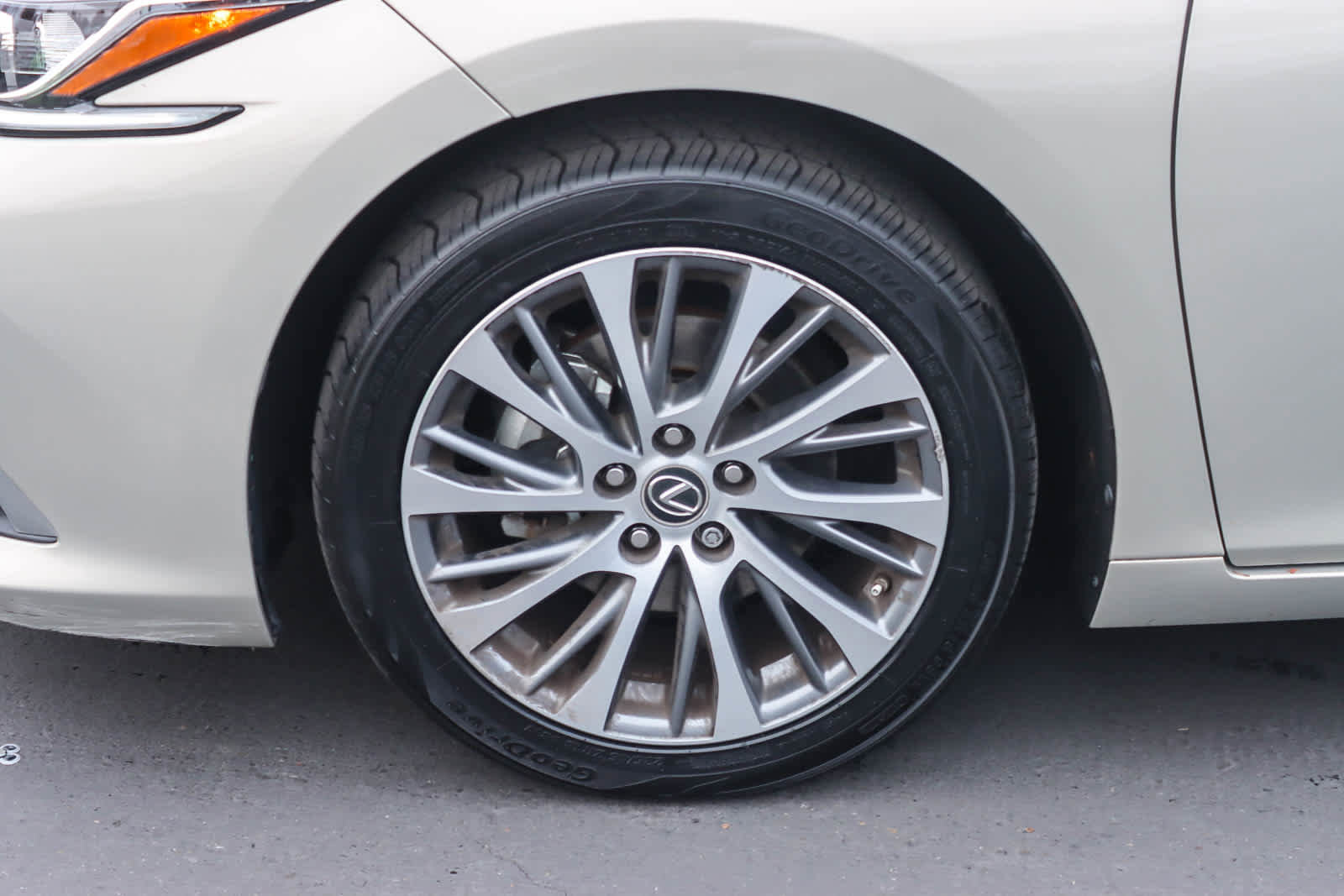 Used 2021 Lexus ES 350 w/ Premium Package image 9