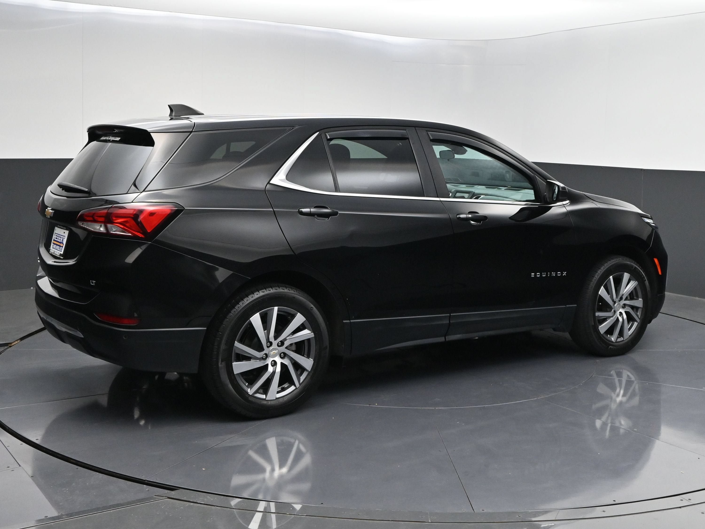 Used 2022 Chevrolet Equinox LT FWD image 7