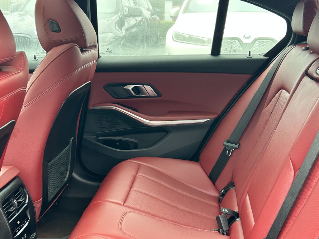 Used 2022 BMW 330i Sedan w/ M Sport Package RWD image 29
