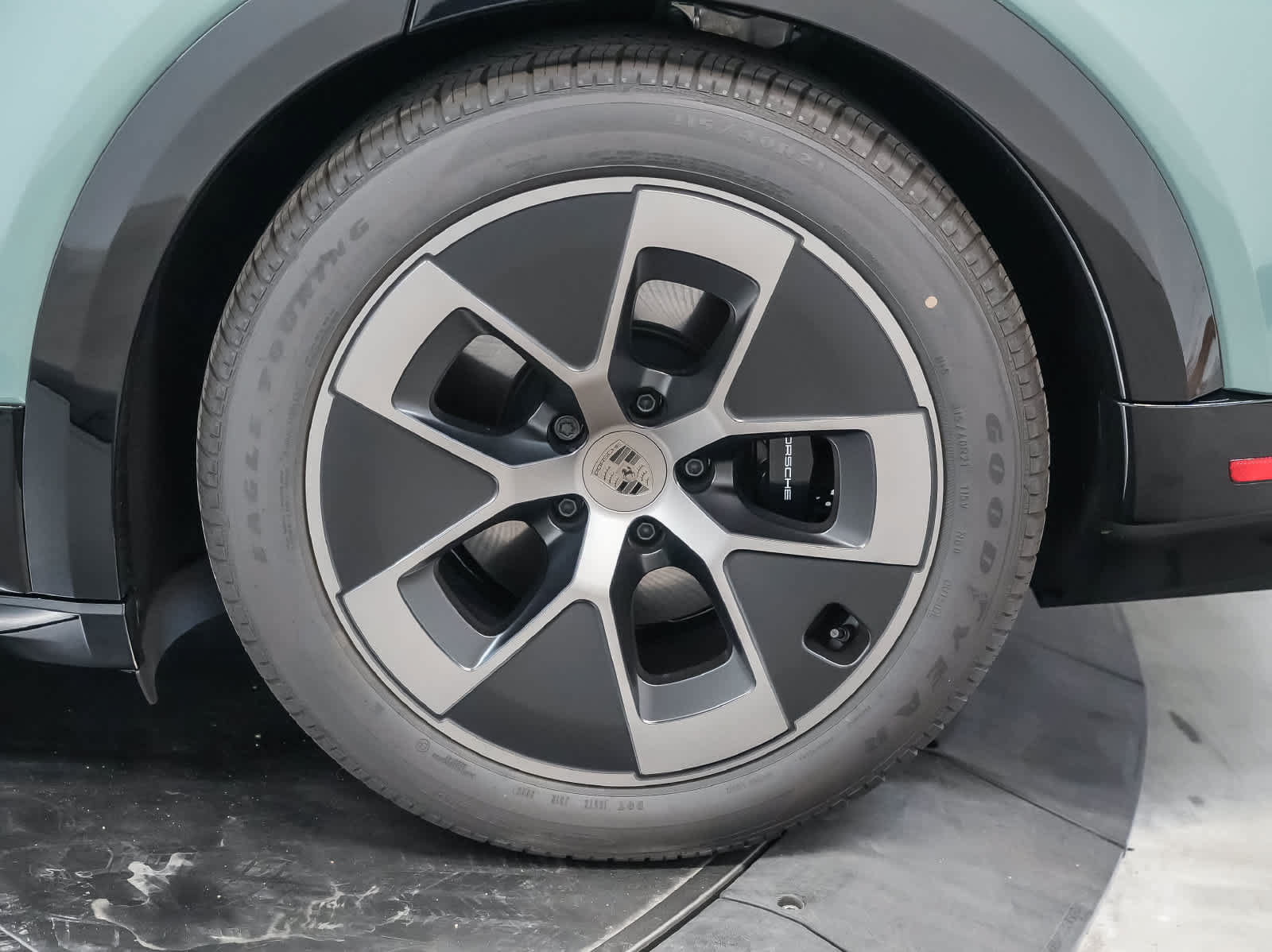New 2026 Porsche Cayenne Turbo Electric AWD/4WD image 14