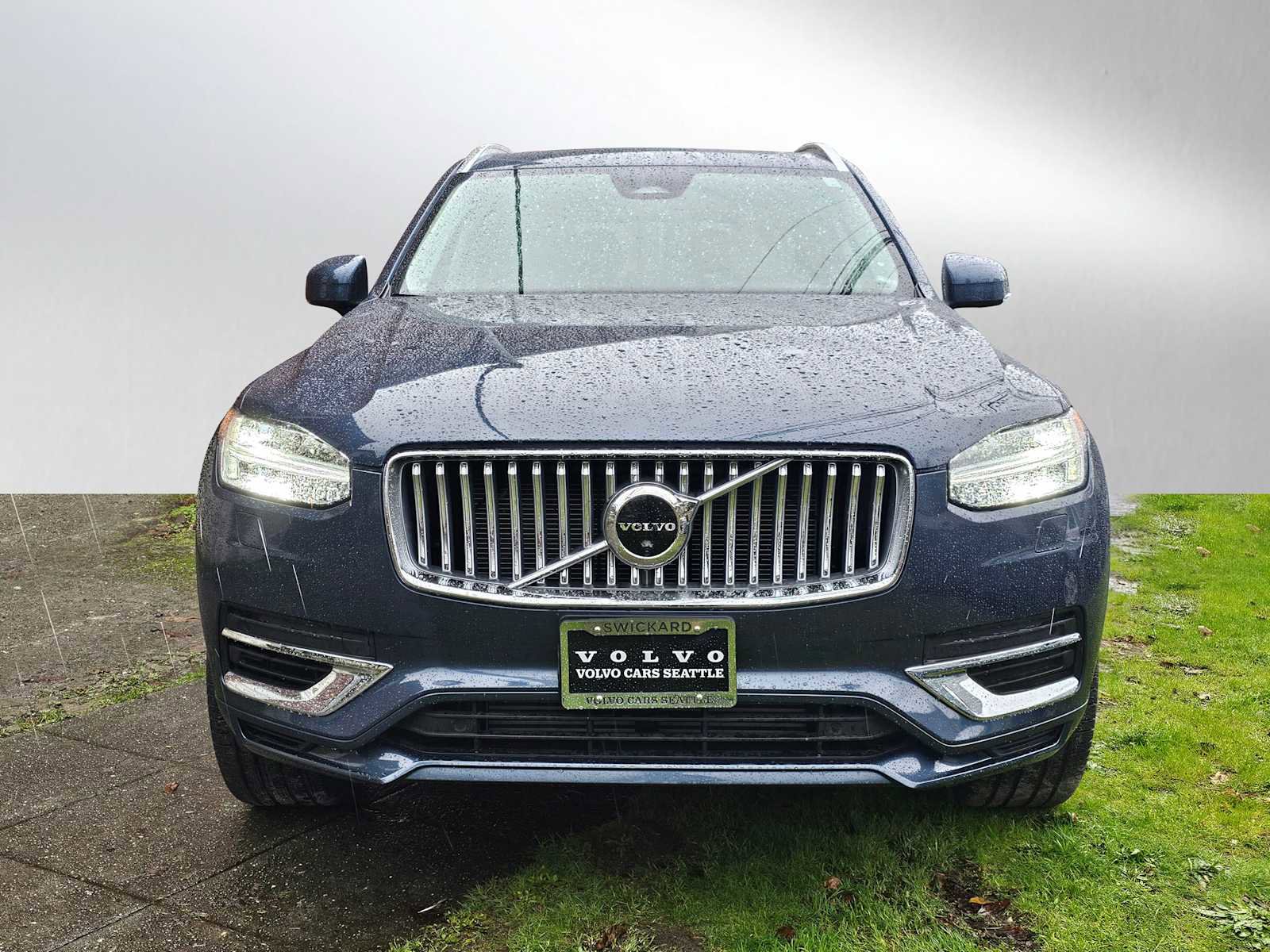 Used 2023 Volvo XC90 T8 Plus w/ Protection Package image 8