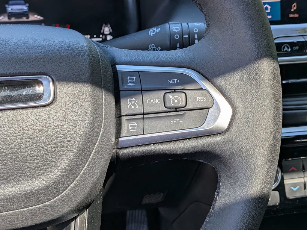Used 2024 Jeep Compass Limited w/ High Altitude Package AWD/4WD image 17