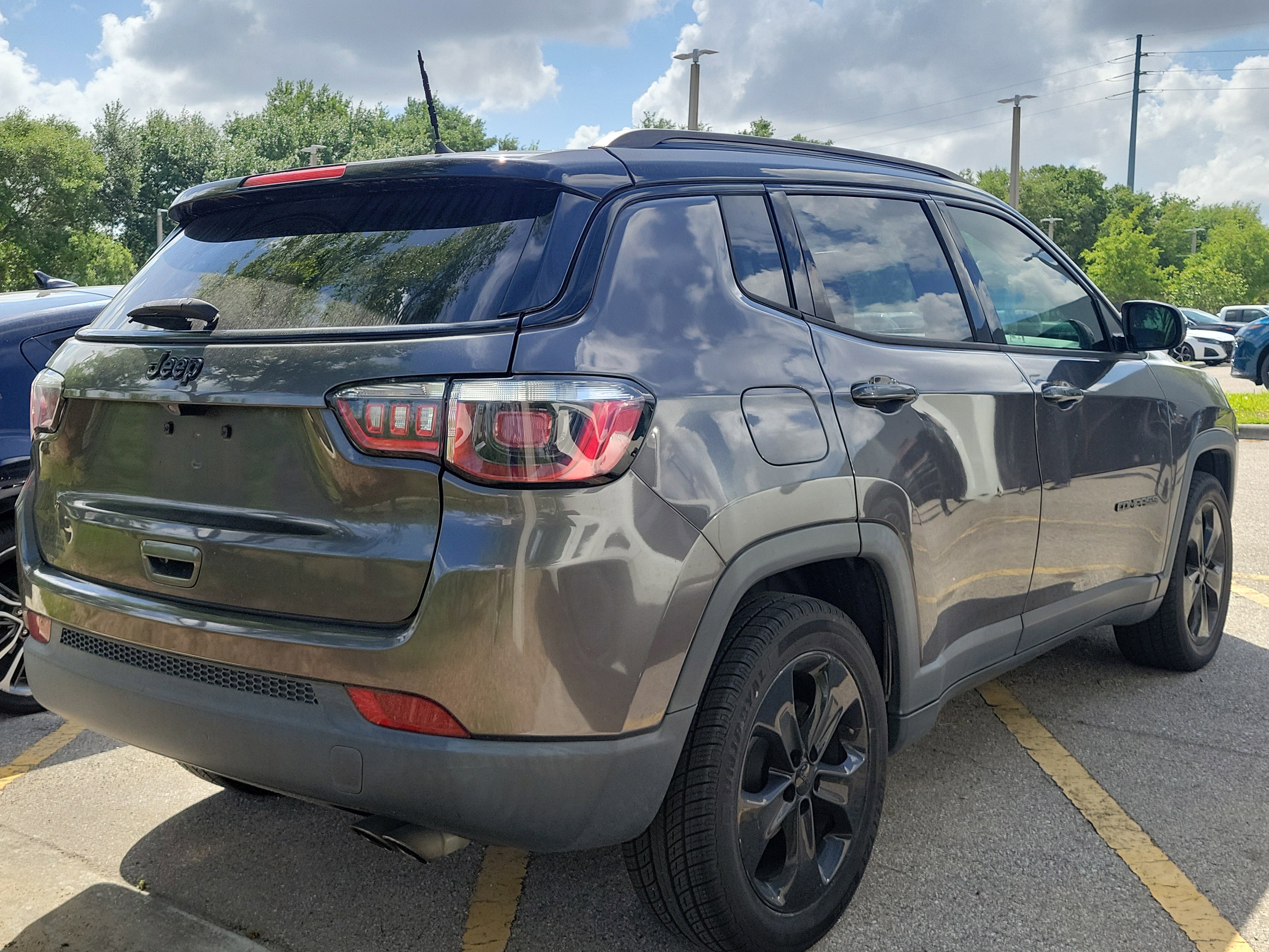 Used 2018 Jeep Compass Altitude image 3
