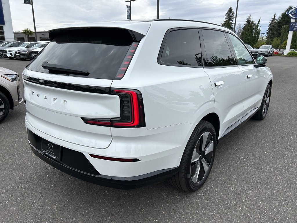 New 2025 Volvo EX90 Plus image 2