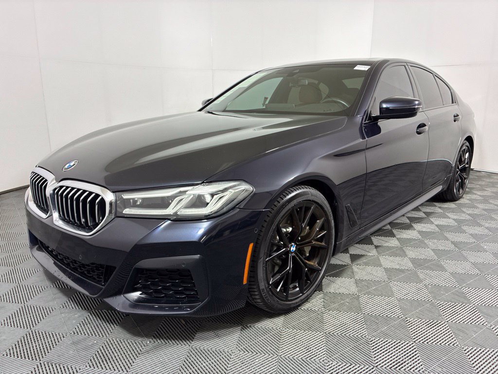 Used 2022 BMW 530i w/ M Sport Package RWD image 2