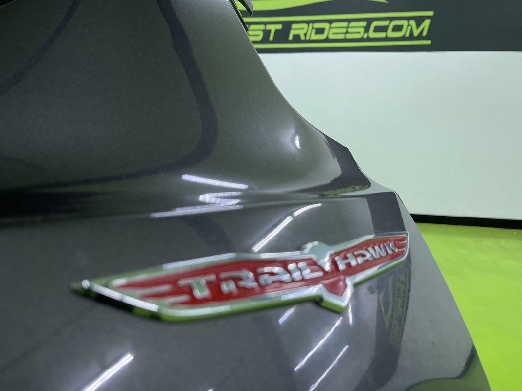 Used 2016 Jeep Renegade Trailhawk w/ Premium Trailhawk Package image 14