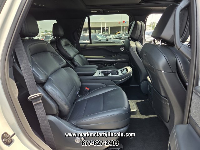 New 2027 Lincoln Navigator Reserve w/ Jet Appearance Package AWD/4WD image 13