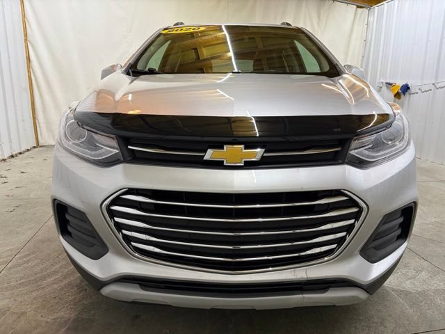 Used 2020 Chevrolet Trax LT w/ LT Convenience Package AWD/4WD image 3