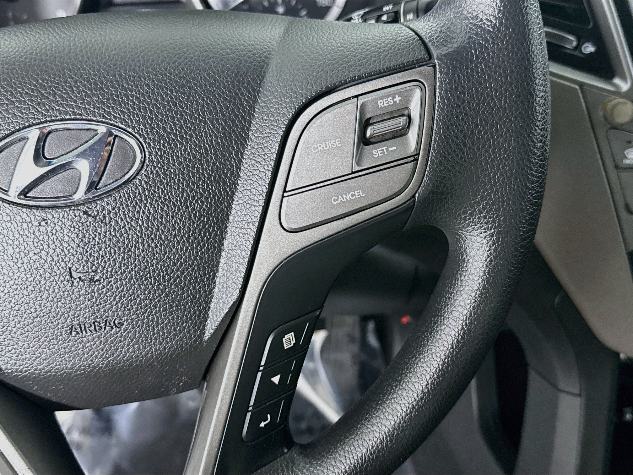 Used 2018 Hyundai Santa Fe Sport w/ 2.4L Value Package 02 FWD image 15