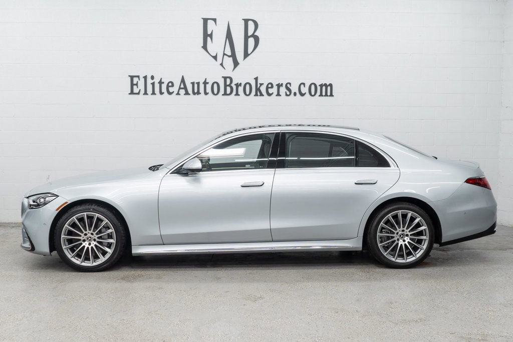 Used 2023 Mercedes-Benz S 580 4MATIC Sedan w/ AMG Line image 2