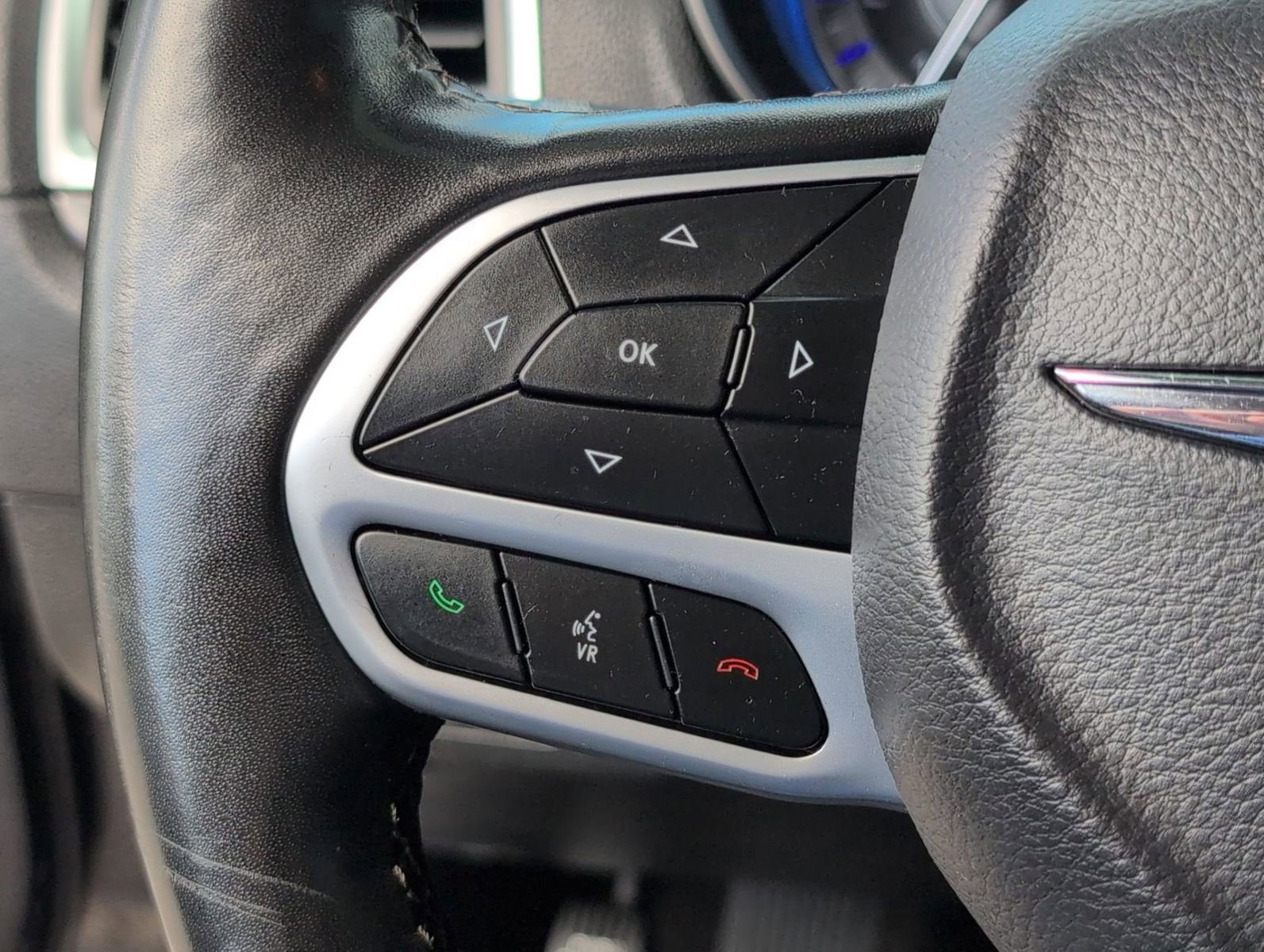 Used 2019 Chrysler 300 Limited image 26