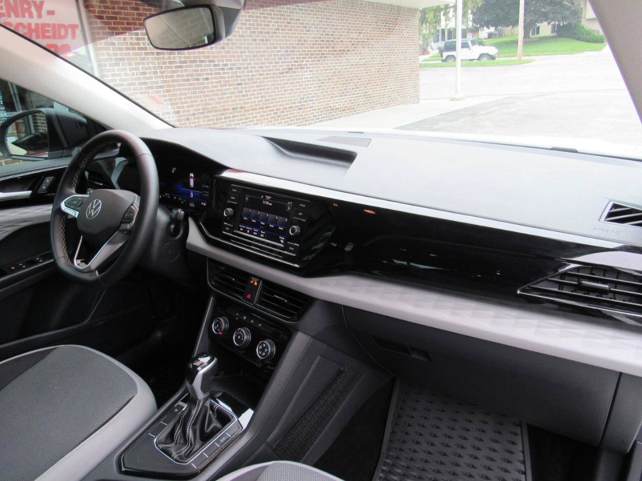 Used 2024 Volkswagen Taos S FWD image 31