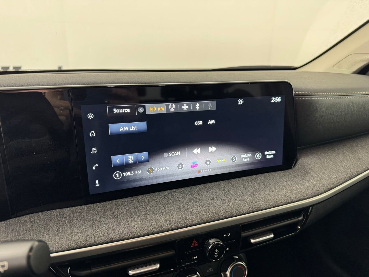 Used 2025 Nissan Kicks SV image 17