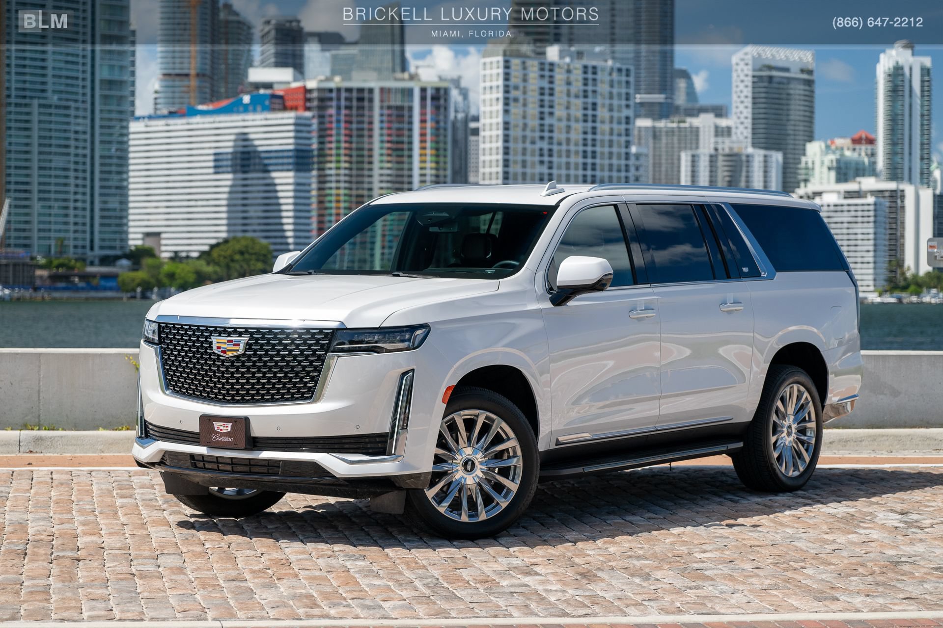 Used 2024 Cadillac Escalade ESV Luxury AWD/4WD image 9