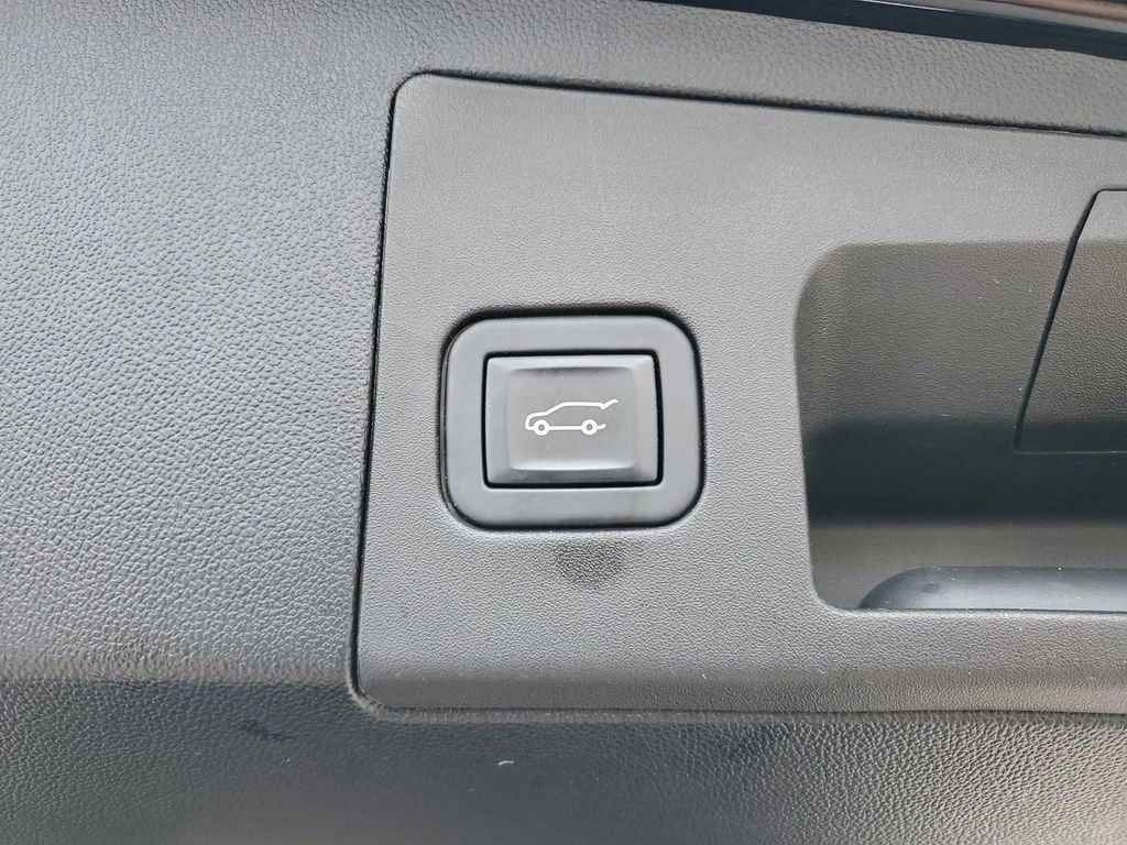 Certified 2023 Cadillac XT5 Premium Luxury FWD image 29
