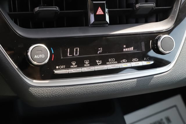 Used 2025 Toyota Corolla LE FWD image 27