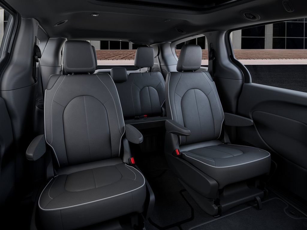New 2027 Chrysler Pacifica Limited FWD image 15
