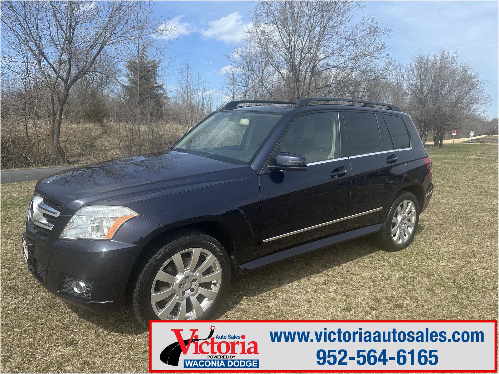 Used 2010 Mercedes-Benz GLK 350 4MATIC image 1
