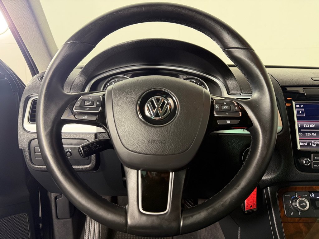 Used 2014 Volkswagen Touareg VR6 AWD/4WD image 11
