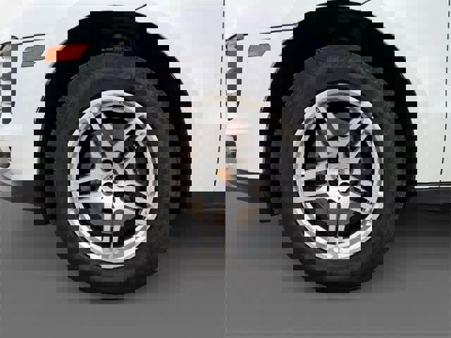 Used 2020 Porsche Macan w/ Premium Package Plus image 16