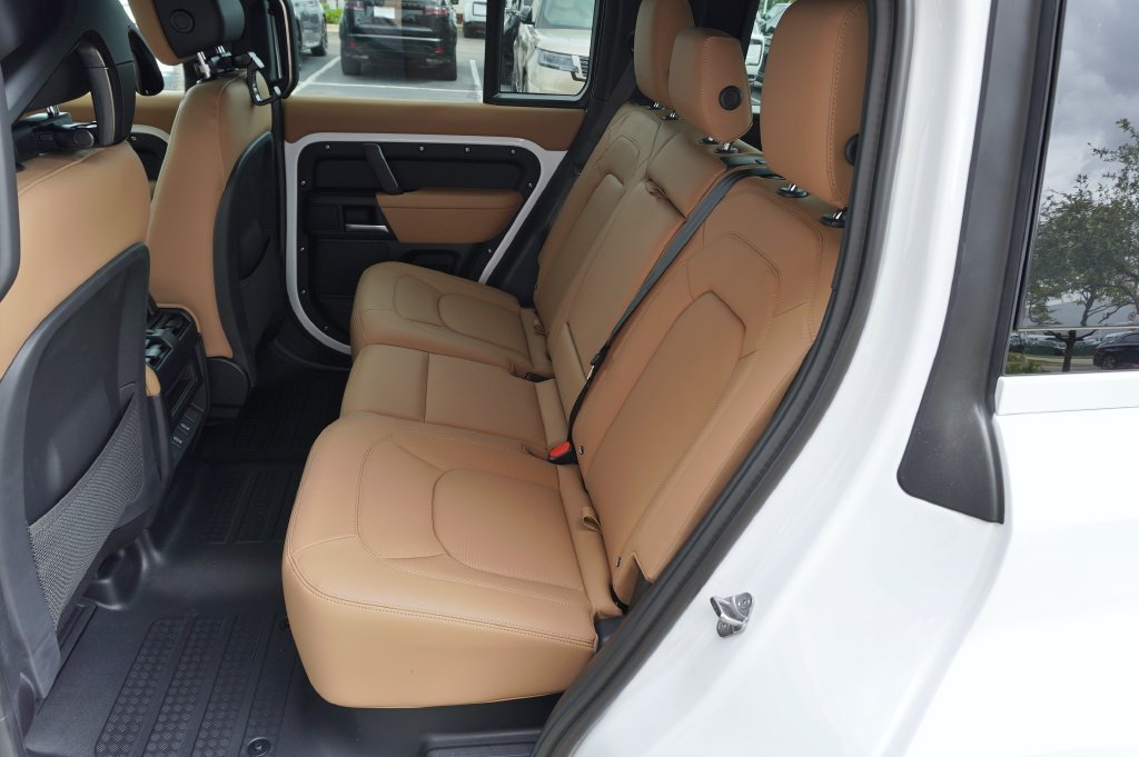 New 2026 Land Rover Defender 110 S AWD/4WD image 28
