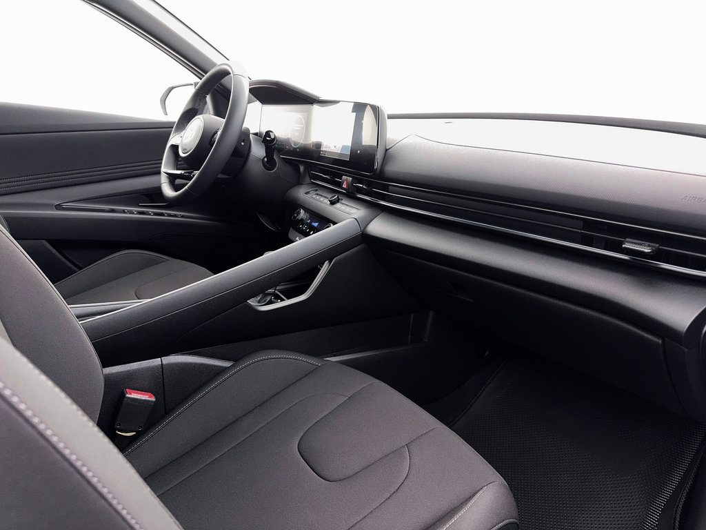 New 2026 Hyundai Elantra SEL FWD image 15