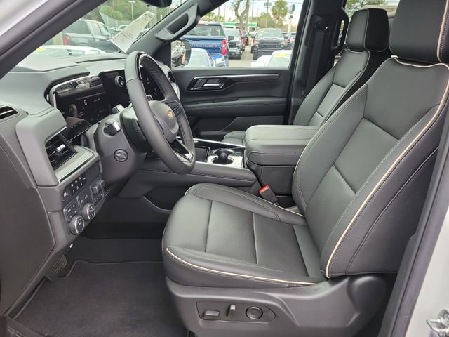 New 2025 Chevrolet Suburban Premier image 18