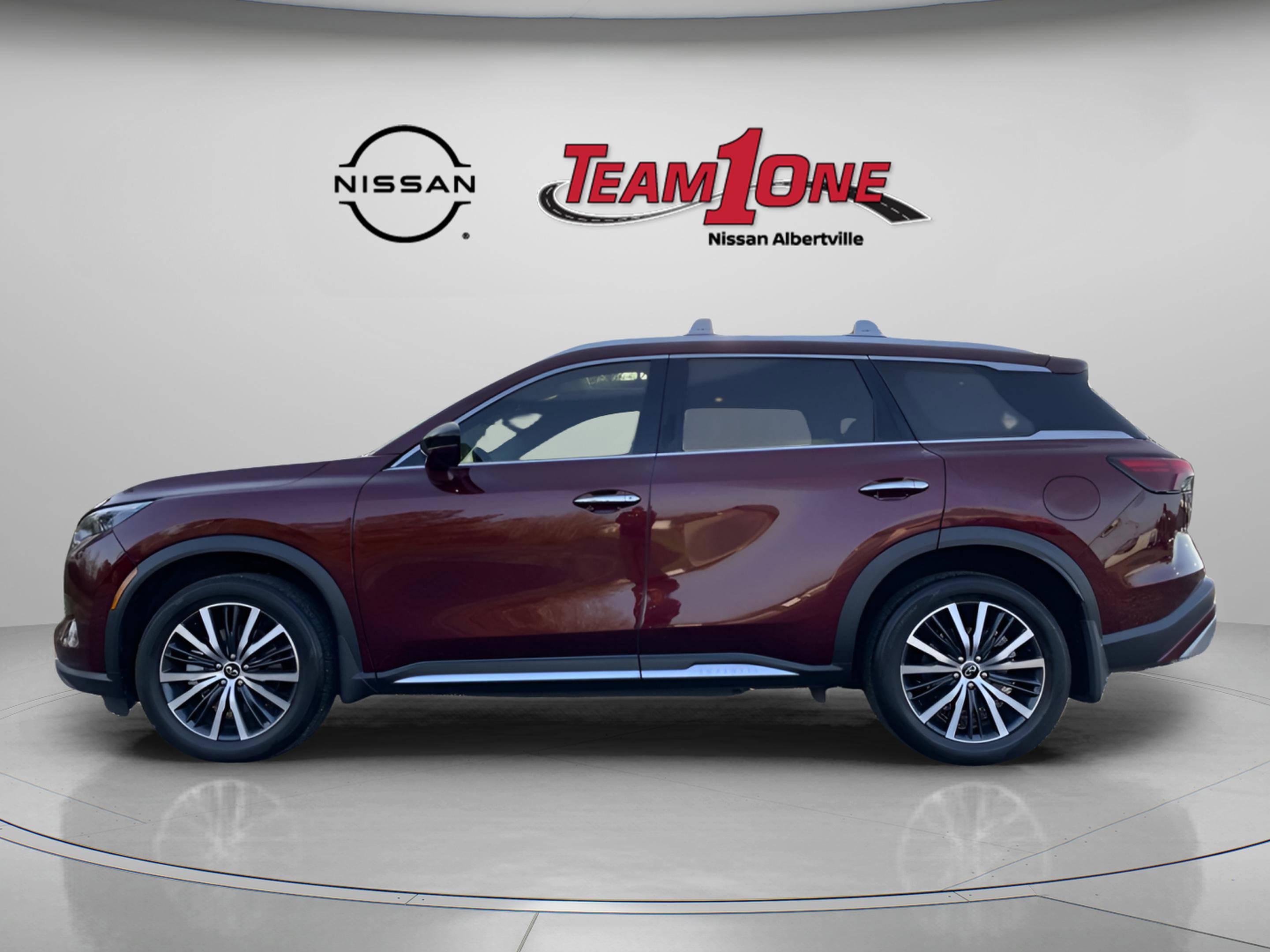 Used 2025 INFINITI QX60 Sensory w/ Vision Package image 8